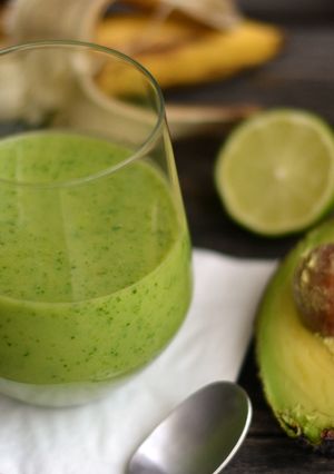Reggeli zöld smoothie recept fotója