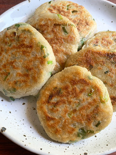 A picture of Satoimo (Taro) & Spring Onion Mochi.