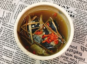 Hình của món Gà Ác Tiềm Thuốc Bắc.
