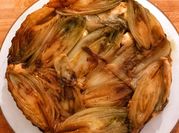 Une photo de tatin oignon