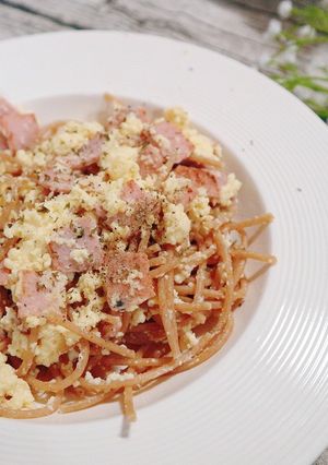 รูปของ สปาเกตตี้ (เกือบ) คาโบนาร่า Lowfat