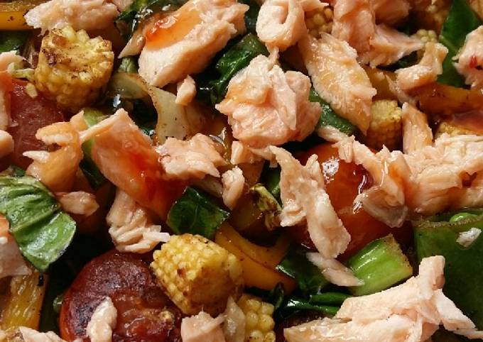 Vickys Quick Salmon Rainbow Stir-fry, GF DF EF SF NF