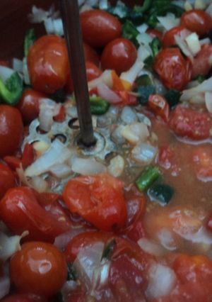 Una foto de Salsa de tomate cherry, cebolla y jalapeño, las Correa. Jalisco México