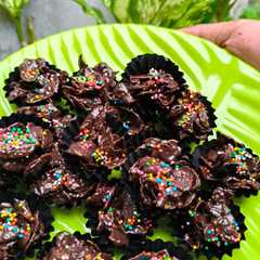 A picture of Kue lebaran (Corn Flakes Choco).