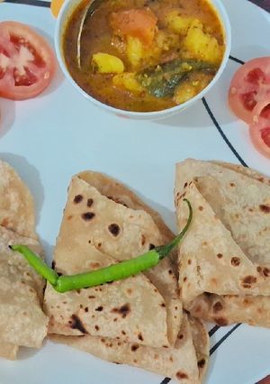 A picture of Aloo-Tamatar ki Rasedar sabji😋.
