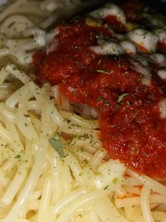 عکسی از دستور پاستا با سس گوجه فرنگی وپنیر