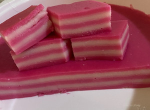 Gambar Kuih Lapis Tepung Gandum Sahaja. Sedap! (Sukatan Cawan)