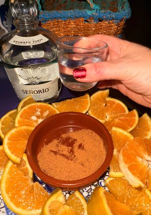 Una foto de Para todo mal mezcal