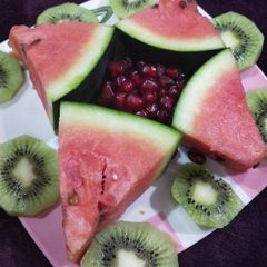 A picture of Fruit carving.