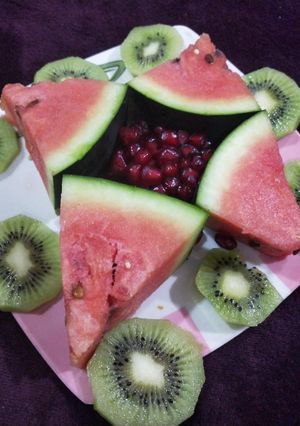 A picture of Fruit carving.