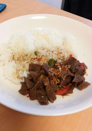 Foto resep Mahmud Bikin Tumis Daging :D
