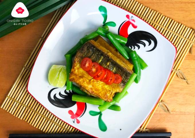Langkah Mudah untuk Membuat Steak Mackerel rasa Kari 鯖ステーキカレー風味, Menggugah Selera