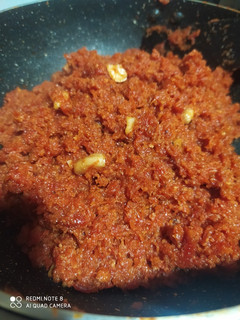 गाजर का हलवा (gajar ka halwa recipe in Hindi) रेसिपी मुख्य फोटो