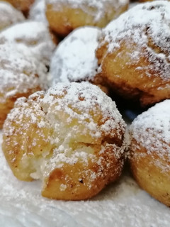 Foto di Le castagnole di carnevale di @RosaSantarsiero