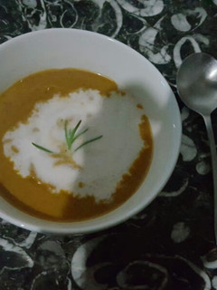 A picture of Creamy butternut soup.