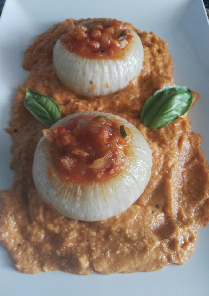 Una foto de Cebollas rellenas veganas sin gluten