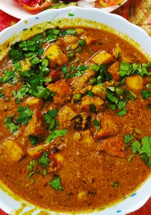 A picture of Matar paneer.