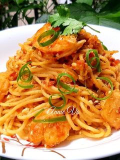 Hình của món Mì Ý tôm trứng muối sốt cà.