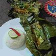 Gondhoraj Pabda Paturi/ Kafir lime fish paturi