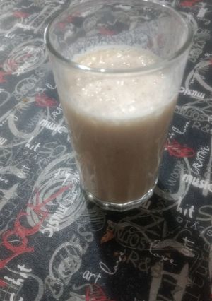 Una foto de Batido de durazno y leche