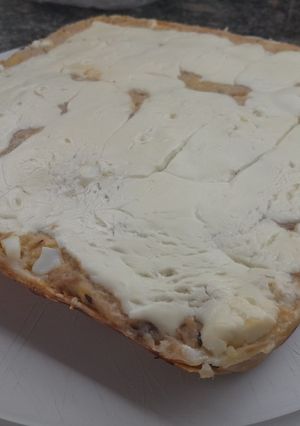 Una foto de 🥧 Tarta de atún y choclo 🌽🐟