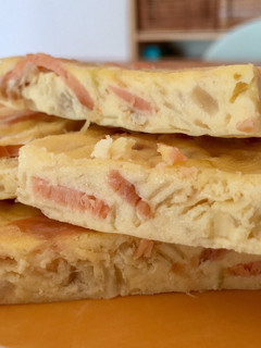 Una foto de Tarta salada de puerros y salmon ahumado