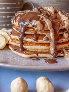Una foto de Tortitas de avellana y kéfir sin gluten