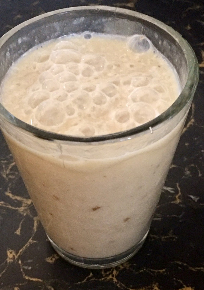 A picture of Banana Date shake.