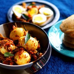 Nadan Mutta roast / dry roast egg curry A picture of Nadan Mutta roast / dry roast egg curry.