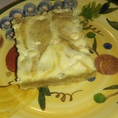 A picture of Lemon cheesecake swirl blondies.