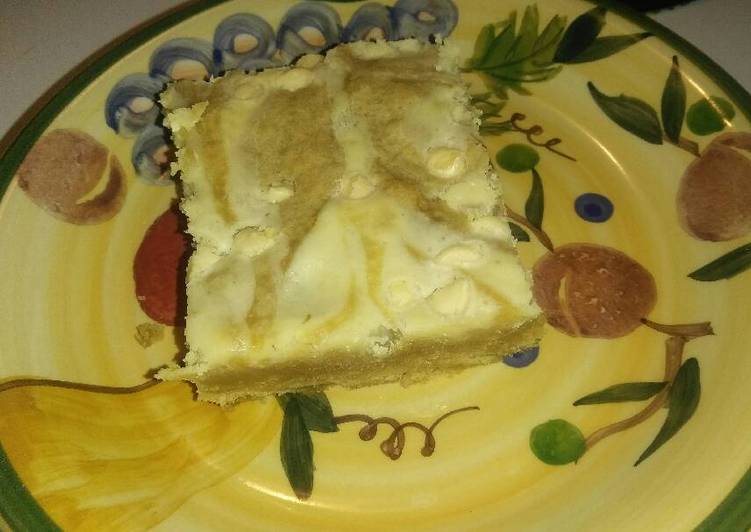 Recipe of Delicious Lemon cheesecake swirl blondies