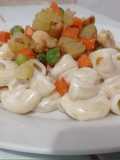 Pasta con salsa blanca y verduras con pollo 🍗🥕🍠