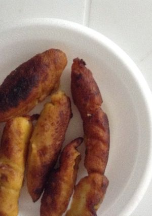 Una foto de Tequeños de plátano maduro
