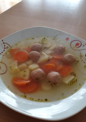 Májgombóc leves recept fotója