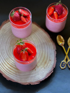 A picture of Strawberry Mousse.