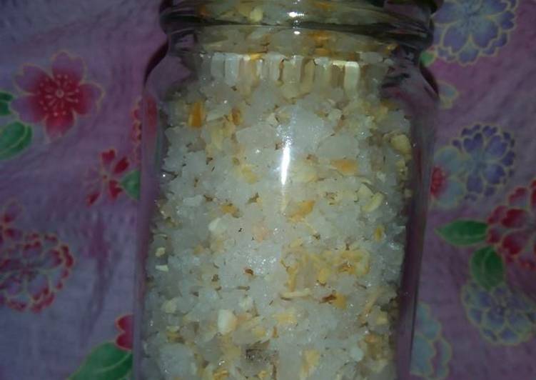 Simple Way to Prepare Super Quick Homemade Onion Salt (2 Ingredients)