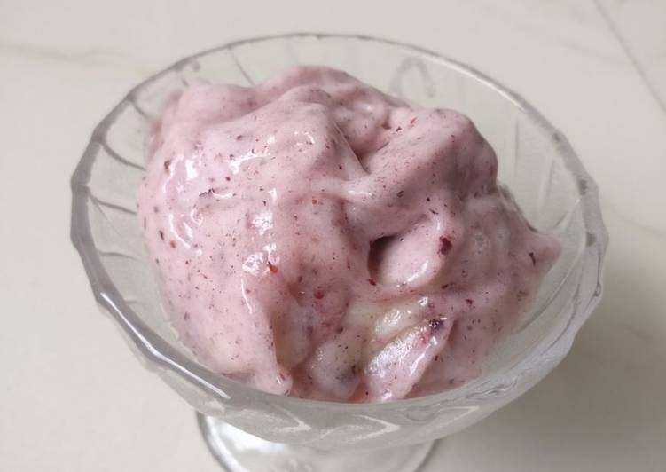 Frozen Banana and Blueberry Ice Cream