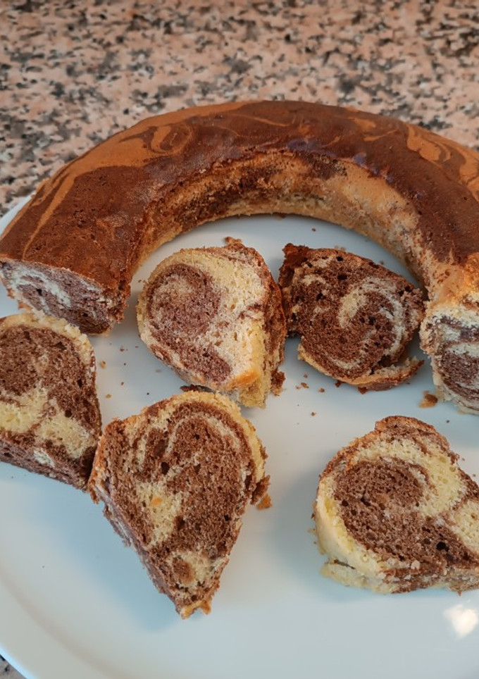 Una foto de Bizcocho marmolado con ColaCao