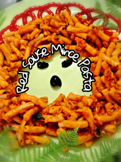 A picture of Red Sauce Mince Pasta.