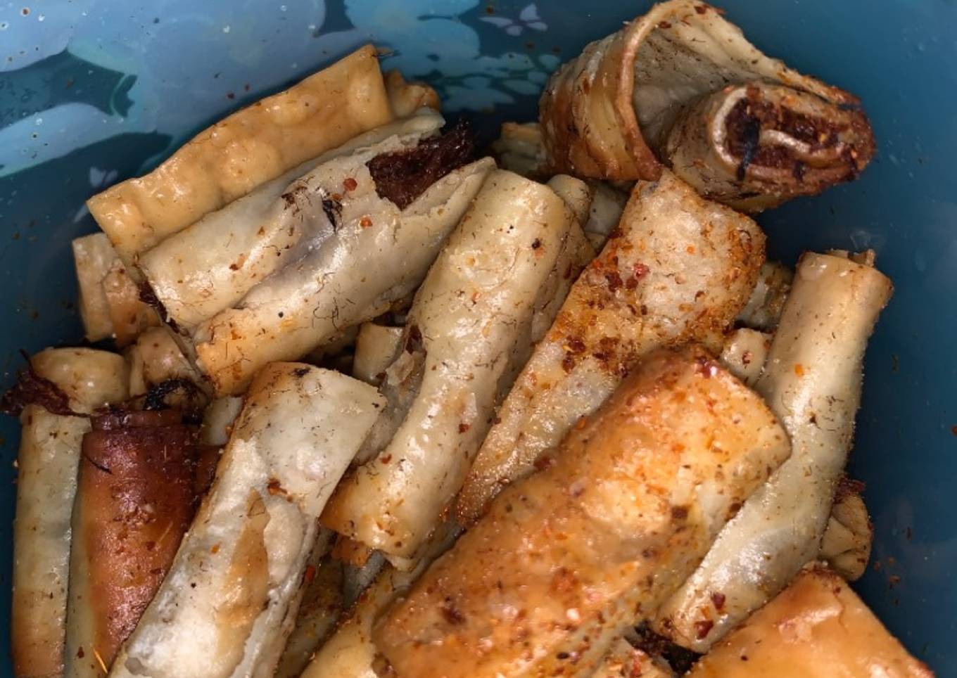 Keripik pangsit abon