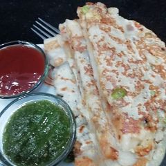 A picture of Stuffed Rava Pancake.