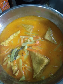 Foto resep Lontong sayur (labu siam, wortel, tahu)