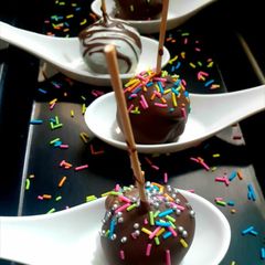 A picture of Cake pops.