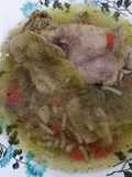 Sopa verde de pollo