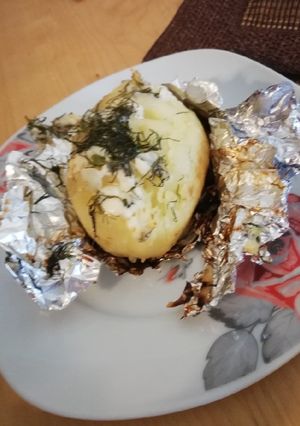 Zdjęcie przepisu Pieczone ziemniaki z serem pleśniowym.