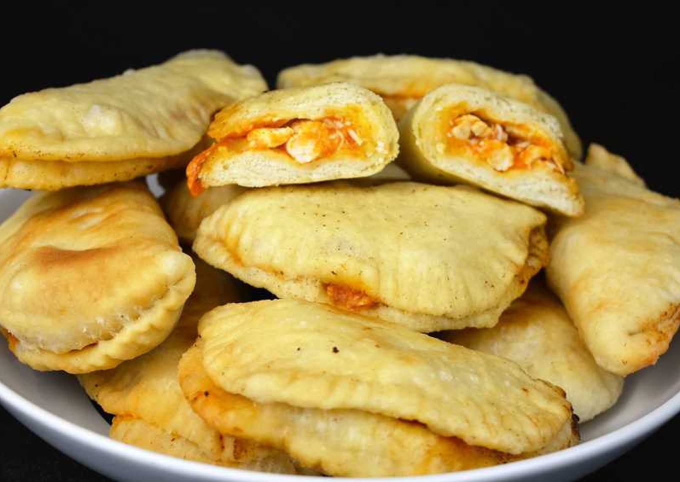 Empanadillas de pollo con pisto con tomate IBSA