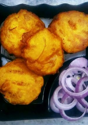 A picture of Aloo chop.