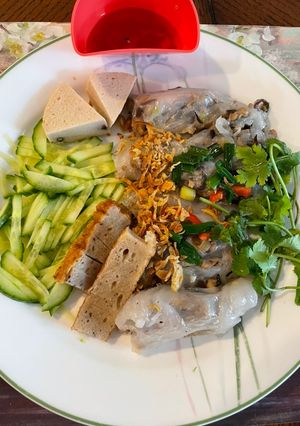 Hình của món Bánh cuốn nhân thịt.