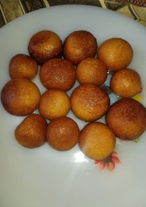 A picture of Gullab jaman.