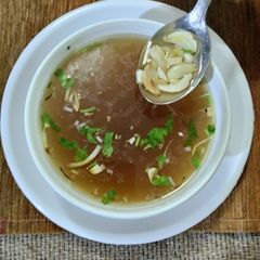 A picture of Ginger Garlic Clear Soup.